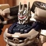 Up Close DOTM Deluxe Soundwave
